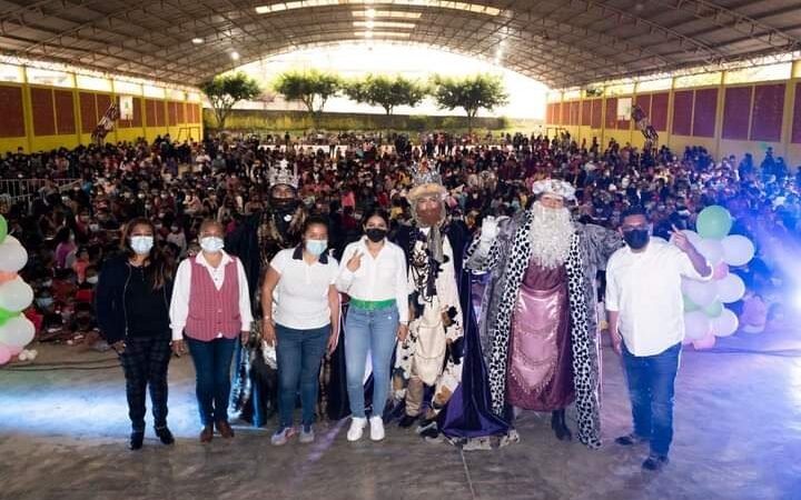 REGALAN SONRISAS EN CHOCAMÁN