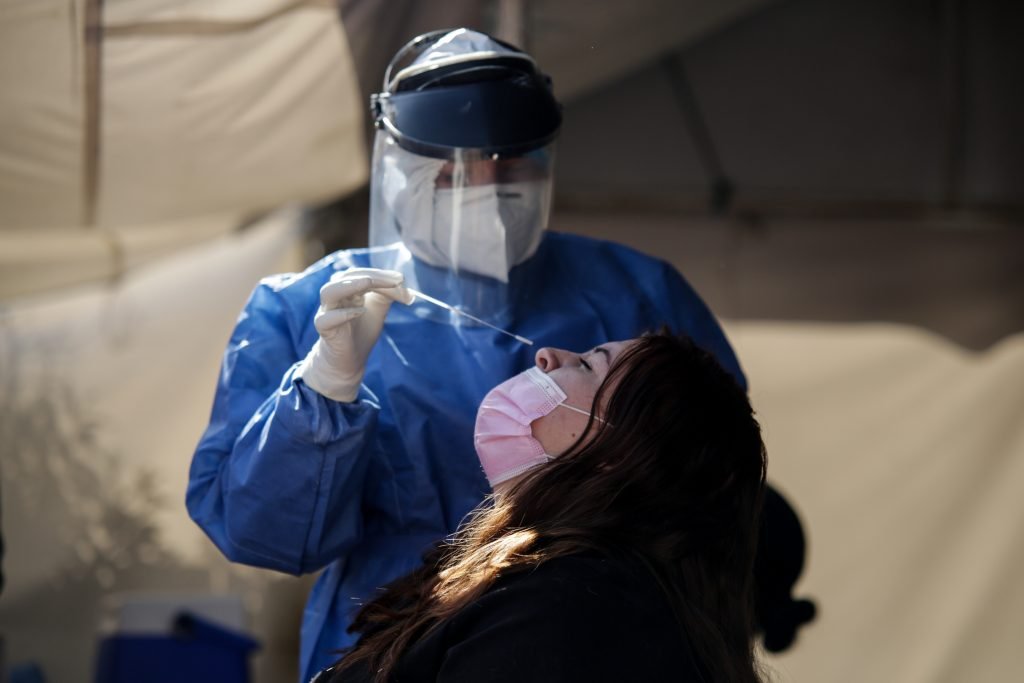 CASOS DE COVID-19 SE INCREMENTAN EN CINCO ENTIDADES POR ÓMICRON