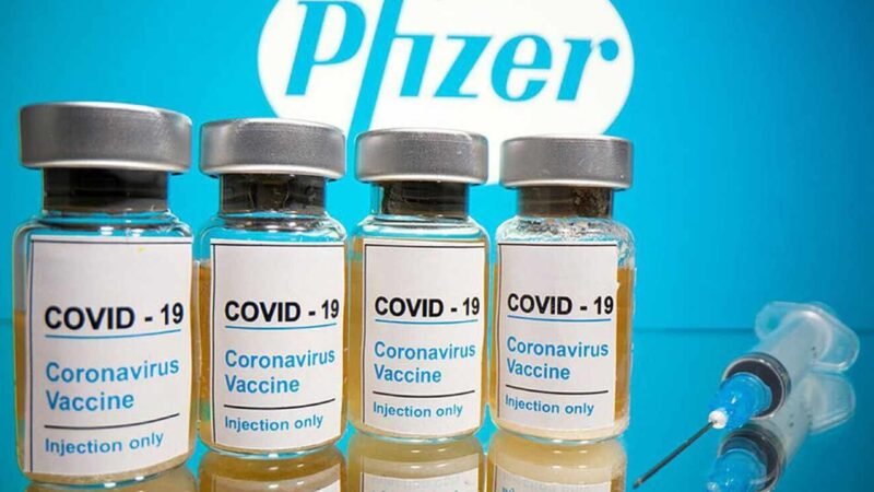 VACUNA CONTRA ÓMICRON DE PFIZER PODRÍA ESTAR LISTA EN MARZO