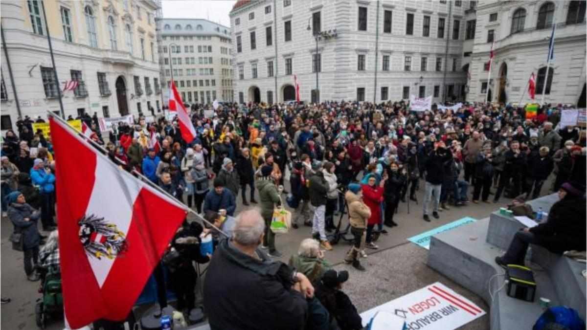 AUSTRIA IMPLEMENTA VACUNACIÓN OBLIGATORIA CONTRA COVID-19