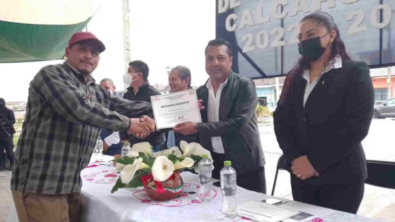 CELEBRAN PRIMERA EXPOSICIÓN DE ARTESANÍAS EN CALCAHUALCO