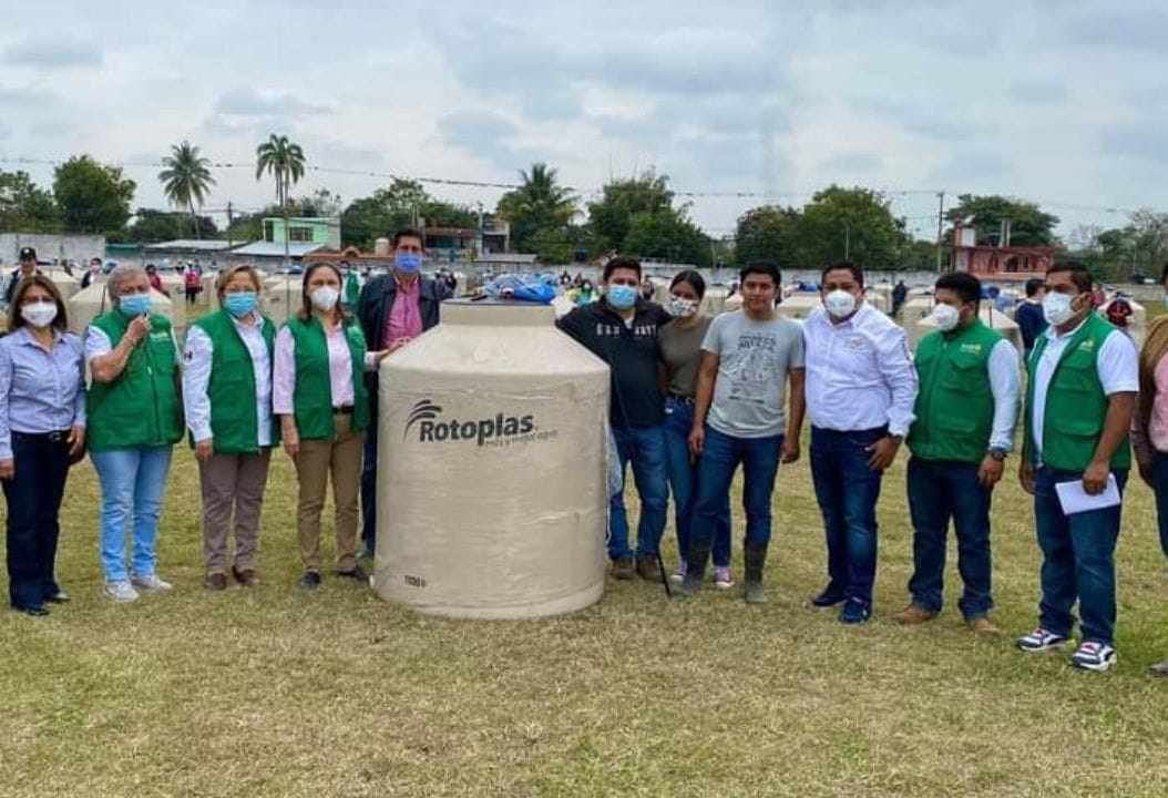 ENTREGAN TANQUES ROTOPLAS A FAMILIAS PASOMACHENSES