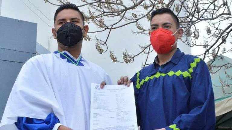 SE CASA LA PRIMERA PAREJA GAY RARÁMURI EN CHIHUAHUA