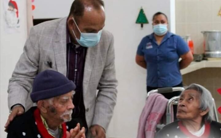 VISITA ALCALDE Y PRESIDENTA DEL DIF ESTANCIA DE HUATUSCO