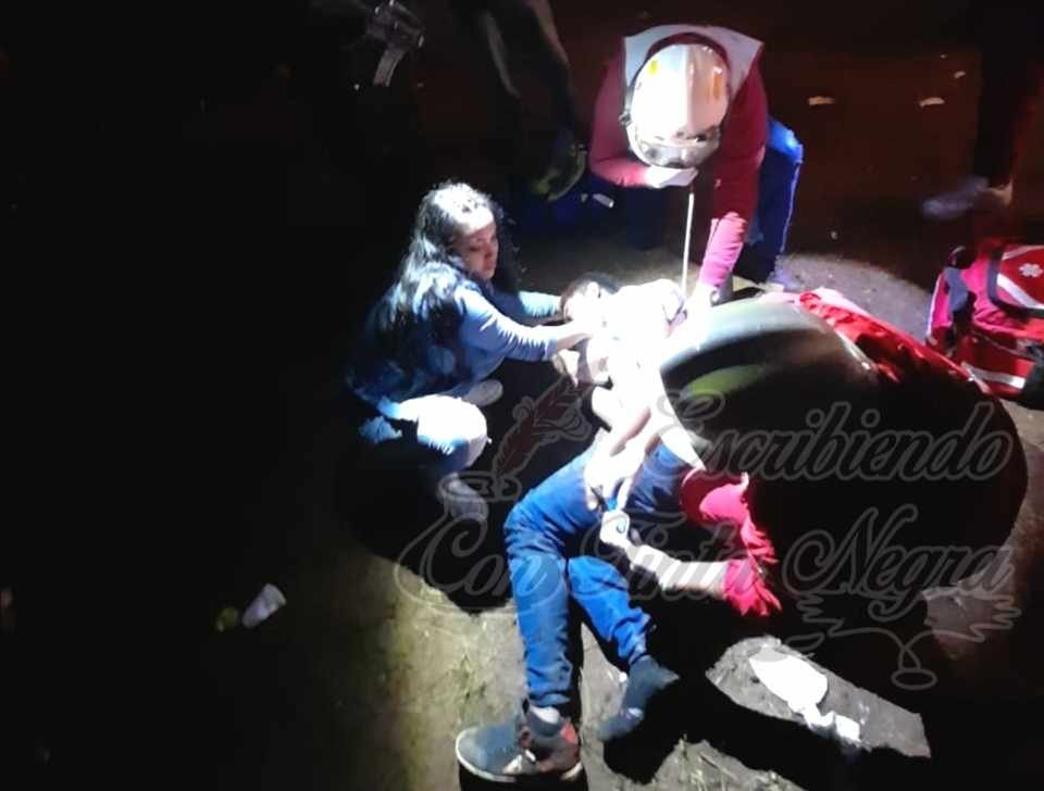 APUÑALAN A JOVEN EN BODA