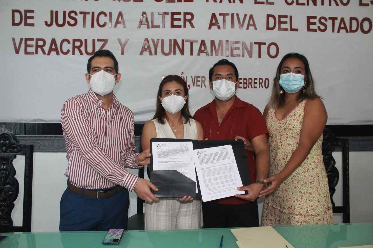 FIRMA CONVENIO AYUNTAMIENTO CON CEJAV