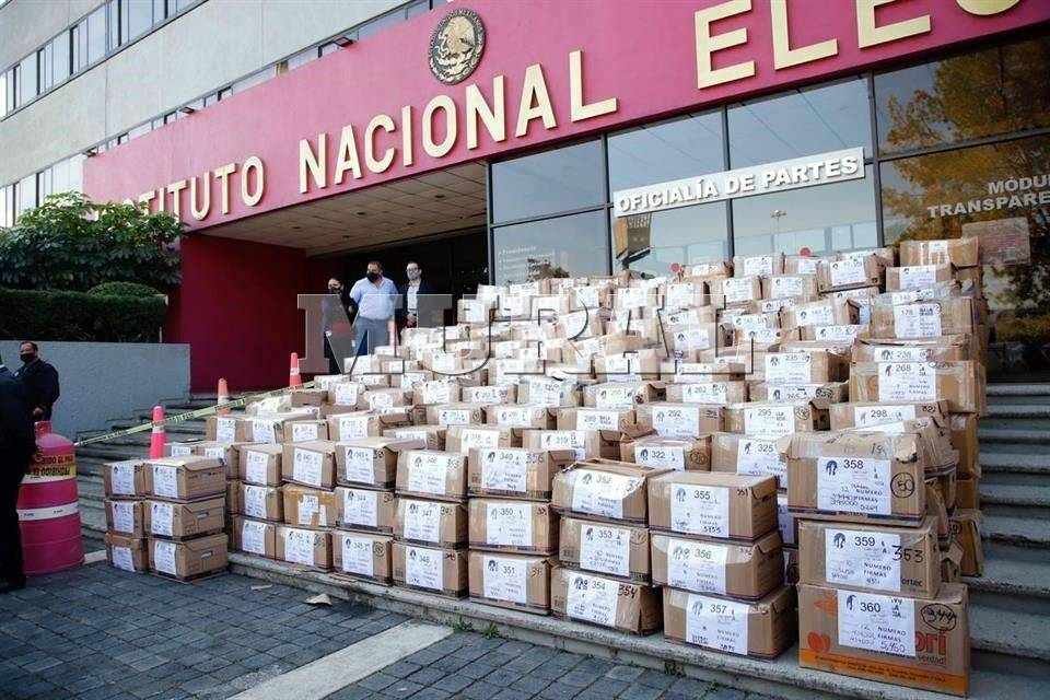 INE LLAMA A RESPETAR VEDA POR REVOCACIÓN DE MANDATO