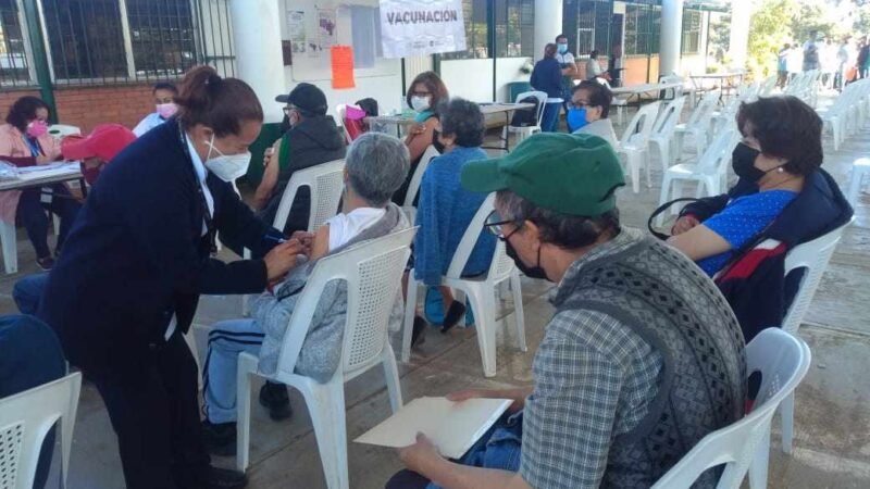 NUEVA JORNADA DE VACUNACIÓN EN COSCOMATEPEC