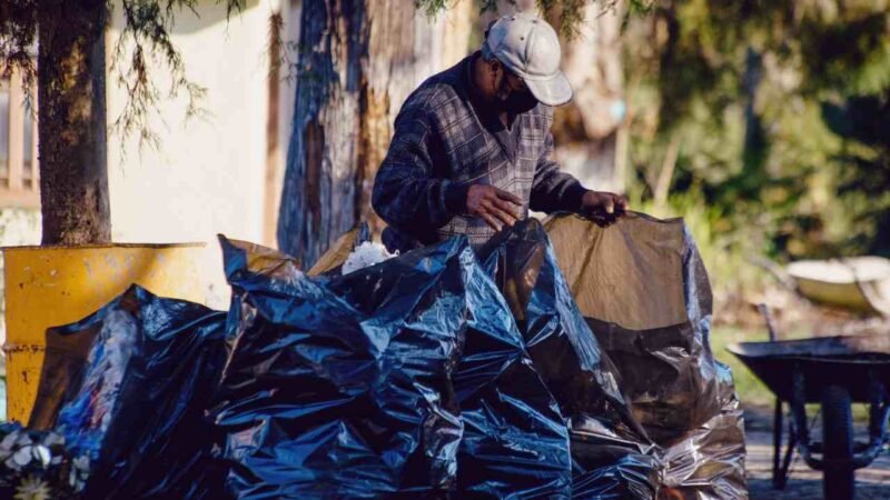 EXHORTAN A MANTENER LIMPIO EL PANTEÓN MUNICIPAL