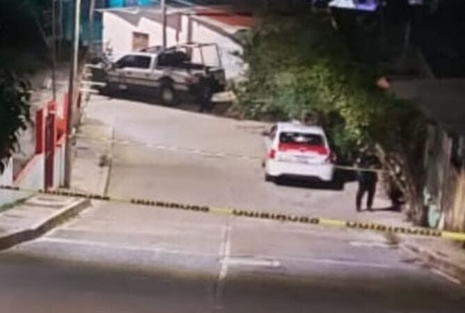 EJECUTAN A JOVEN DENTRO DE SU CASA