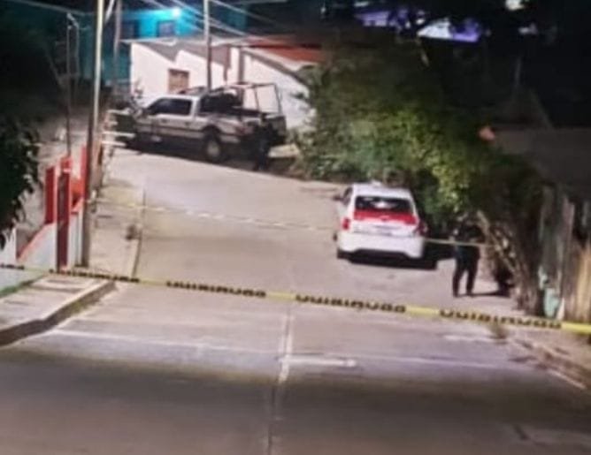 EJECUTAN A JOVEN DENTRO DE SU CASA