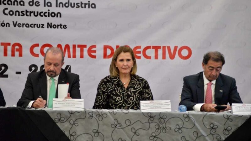 TOMA PROTESTA DE COMITÉ DIRECTIVO DE LA CMIC NORTE