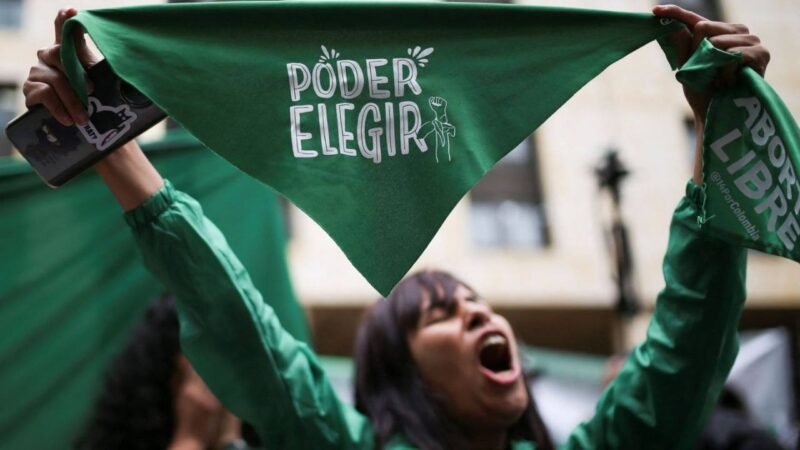 COLOMBIA DESPENALIZA EL ABORTO HASTA LAS 24 SEMANAS DE EMBARAZO