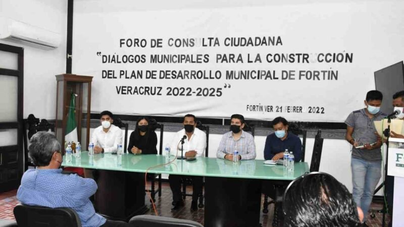 PARTICIPAN FORTINENSES EN PRIMER FORO CIUDADANO