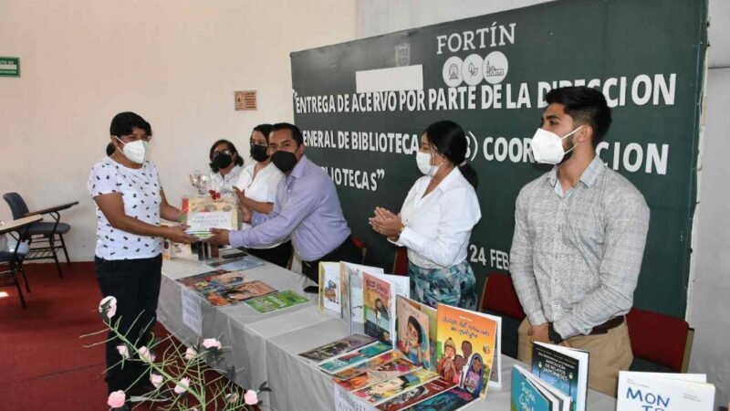 ABASTECEN DE LIBROS A BIBLIOTECAS MUNICIPALES