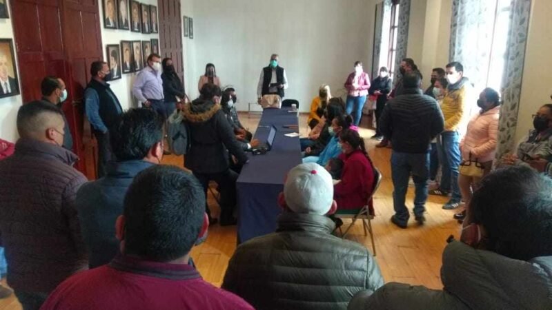 MAESTROS DEBERÁN REGRESAR A CLASES