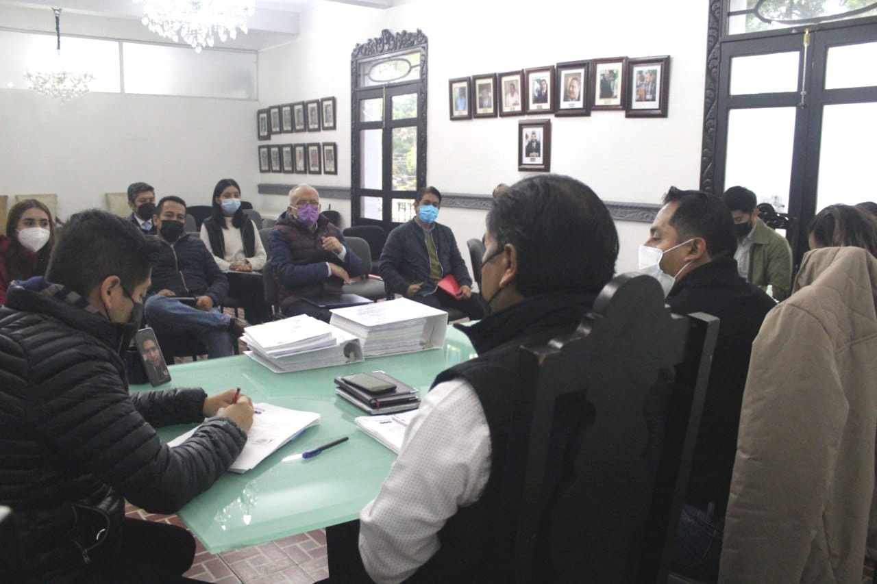 DEBERÁ EXPLICAR TOÑO MANZUR OBRAS INFLADAS Y “DESAPARICIÓN” DE EQUIPO Y MOBILIARIO