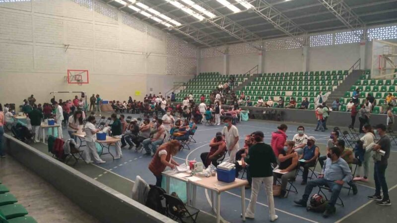 SE VACUNAN MÁS DE 8 MIL EN FORTÍN