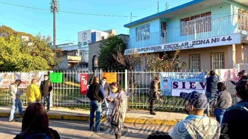 EXIGEN DESTITUCIÓN DE SUPERVISOR ESCOLAR