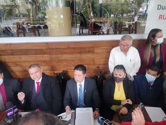 ABOGADOS EXIGEN DEROGACIÓN DE ULTRAJES A LA AUTORIDAD