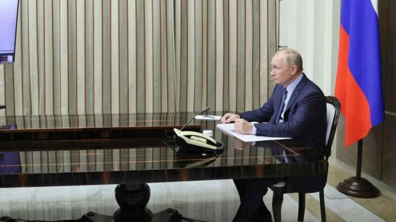 RUSIA RECONOCE QUE SU ECONOMÍA “ESTÁ BAJO GRAN PRESIÓN” Y RESPONDERÁ CON “DUREZA”