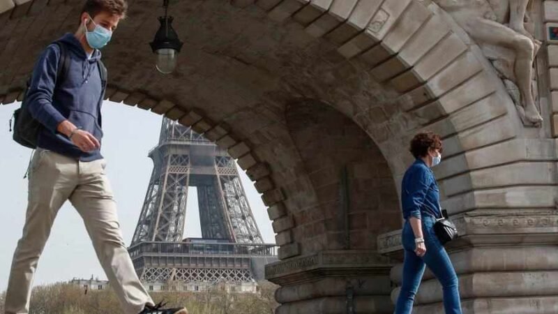 FRANCIA ANUNCIA EL FIN DEL CERTIFICADO DE VACUNACIÓN Y DEL USO OBLIGATORIO DE MASCARILLAS EN INTERIORES