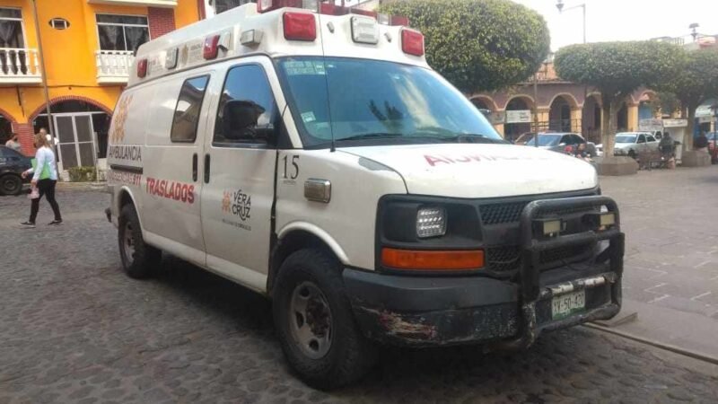 DEVUELVEN AMBULANCIA A COSCOMATEPEC