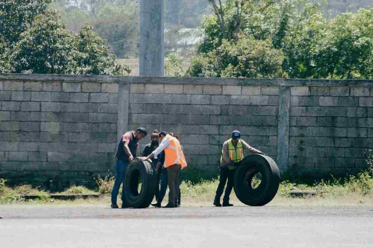 REALIZAN LIMPIEZA DE RECINTO FERIAL