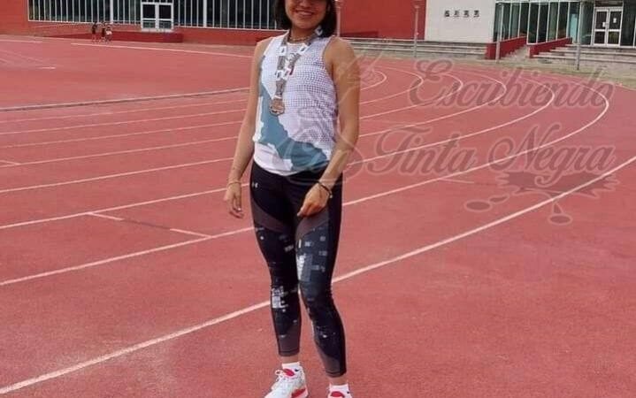 ES MARÍA FERNANDA DE ORO