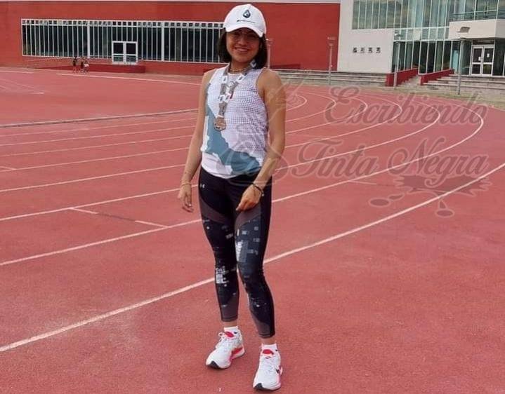 ES MARÍA FERNANDA DE ORO