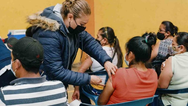 APLICARÁN VACUNA DE REFUERZO CONTRA EL COVID EN COSCOMATEPEC