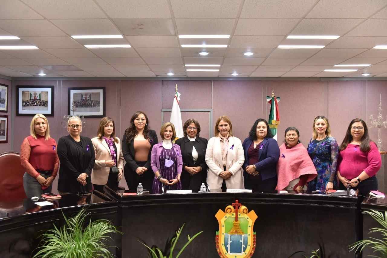 UNEN DIPUTADAS ESFUERZOS CON DEPENDENCIAS Y ORGANISMOS POR LAS MUJERES VERACRUZANAS