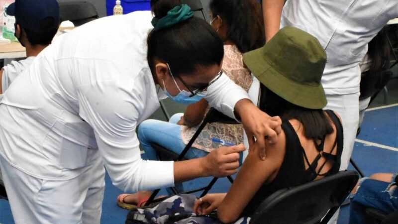 APLICARÁN REFUERZO CONTRA EL COVID-19 EN FORTÍN