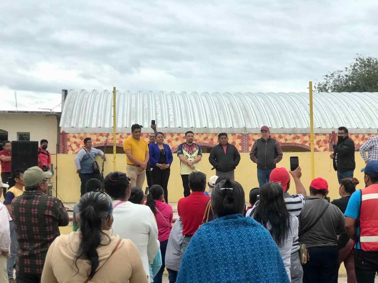 DIALOGA JUAN JAVIER GÓMEZ CAZARÍN CON EL PUEBLO DE OTEAPAN