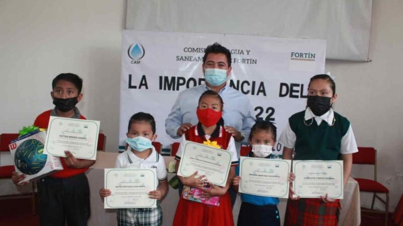 PREMIAN A PARTICIPANTES DE CONCURSO “LA IMPORTANCIA DEL AGUA 2022”