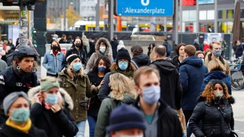 ALEMANIA LEVANTA RESTRICCIONES EN MEDIO DE UNA SEXTA OLA COVID-19