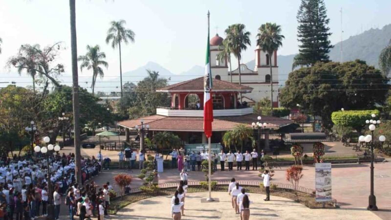 DESTACAN VIDA Y OBRA DE BENITO JUÁREZ