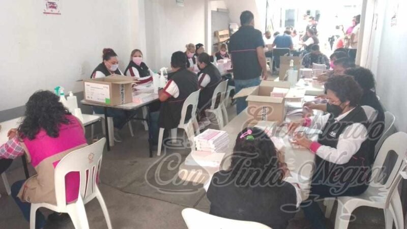 INICIA ARMADO DE PAQUETES ELECTORALES PARA REVOCACIÓN DE MANDATO