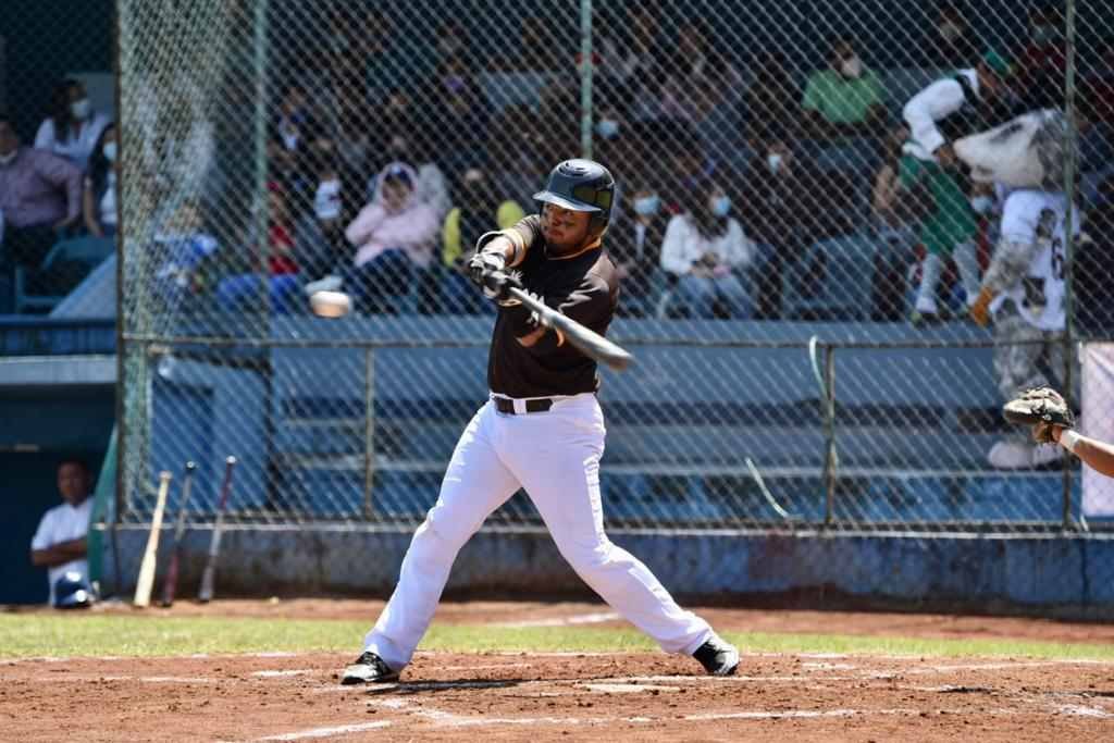 INAUGURAN AUTORIDADES PRIMER TORNEO DE BÉISBOL COPA VERACRUZ EN CÓRDOBA