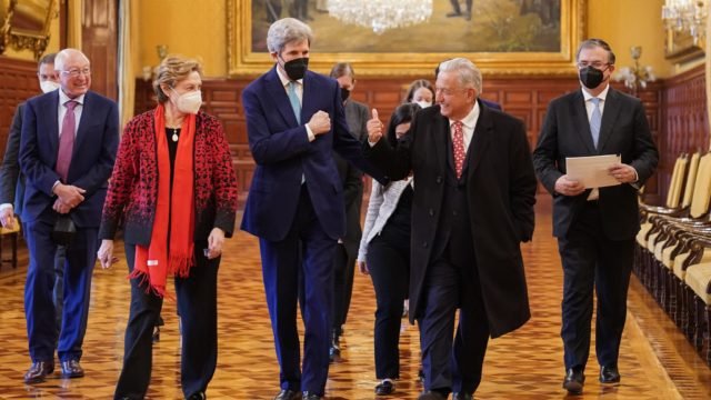 KERRY SE REUNIRÁ CON LÓPEZ OBRADOR PARA ACELERAR LA LUCHA CLIMÁTICA
