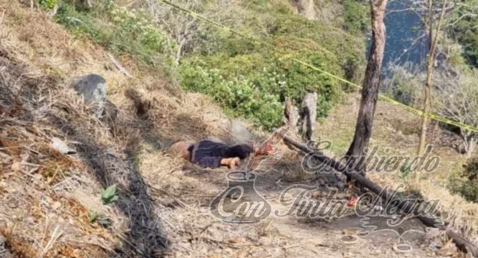 LO ASESINAN A PUÑALADAS
