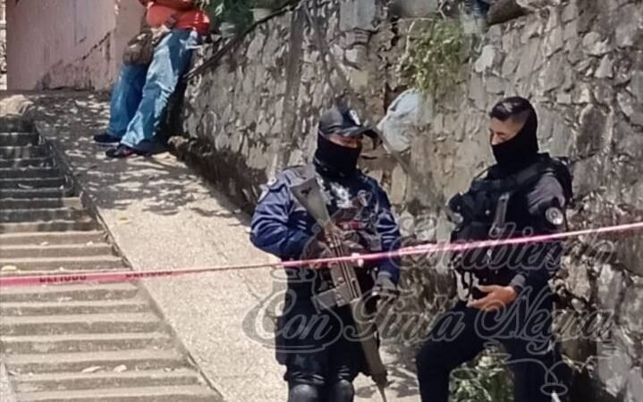 JOVEN DE AMATLÁN ESCAPA POR LA PUERTA FALSA