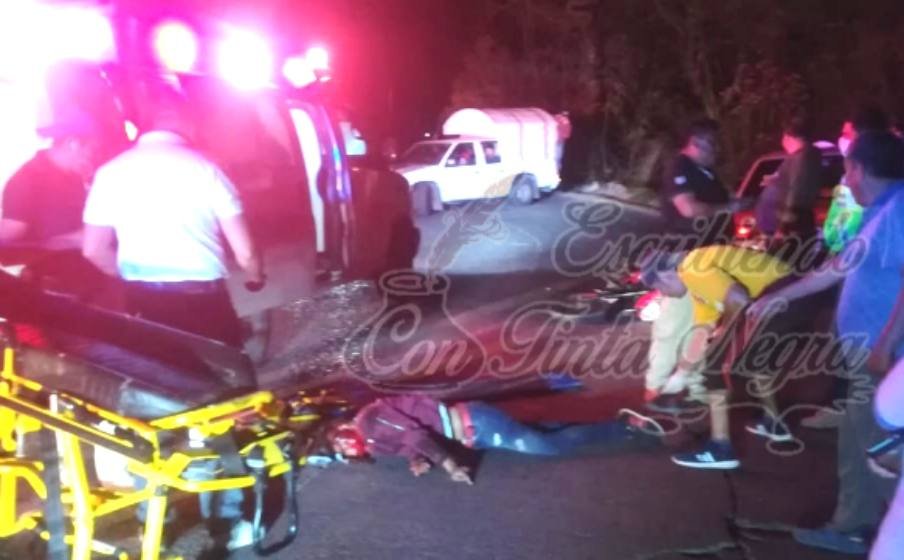 CAMIONETA EMBISTE A MOTOCICLISTAS; UN MUERTO, EL SALDO