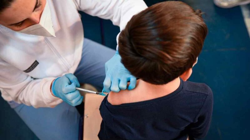 COFEPRIS PUBLICÓ AUTORIZACIÓN DE VACUNA CONTRA COVID-19 A NIÑOS A PARTIR DE 5 AÑOS