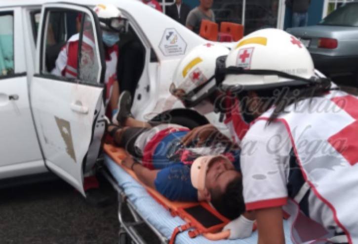 DERRAPA MOTOCICLISTA EN TOTUTLA