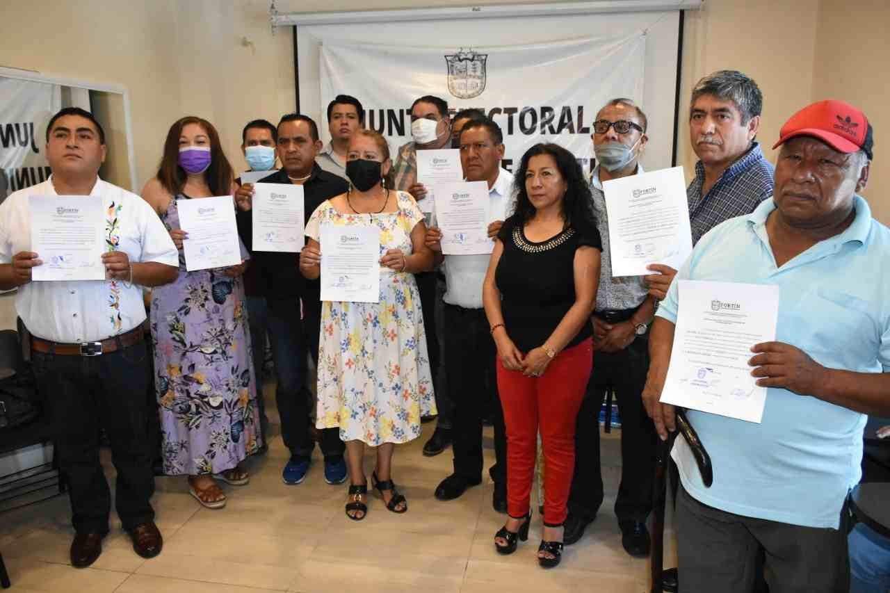 ENTREGAN CONSTANCIAS A AGENTES MUNICIPALES DE FORTÍN