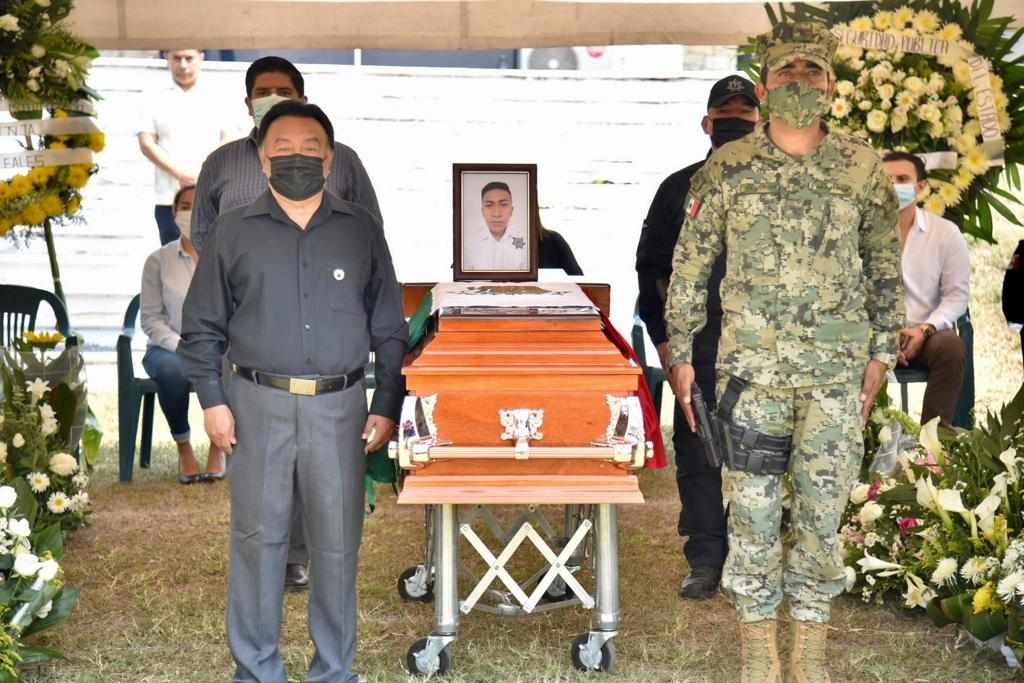 REALIZAN HOMENAJE A POLICÍA FALLECIDO EN ACCIDENTE