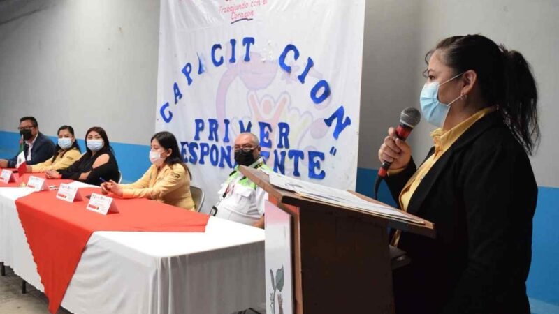 SE CAPACITAN CUERPOS DE EMERGENCIA DE IXHUATLÁN DEL CAFÉ