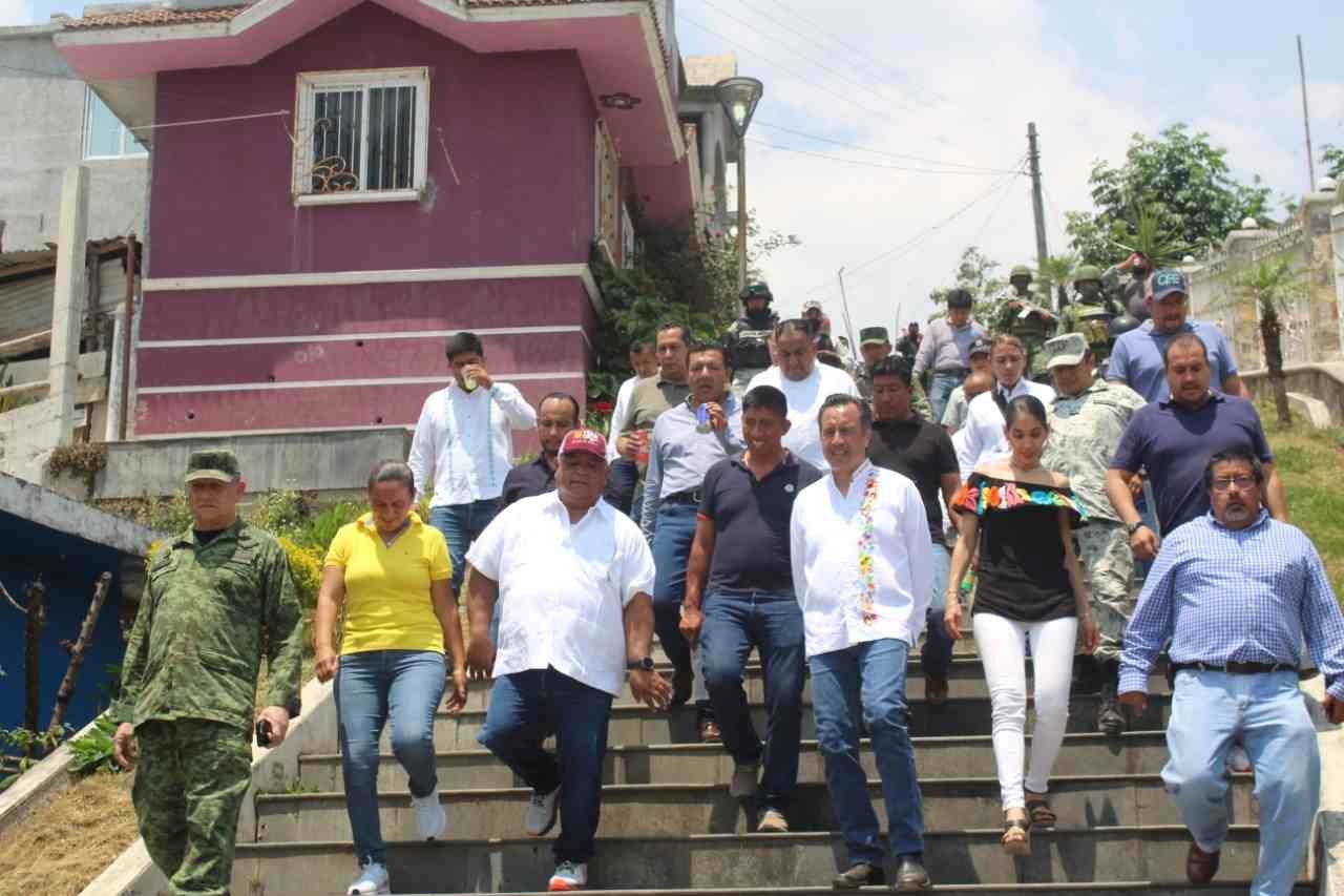RECIBE ALCALDE DE ALPATLÁHUAC A GOBERNADOR Y SECRETARIO DE GOBIERNO