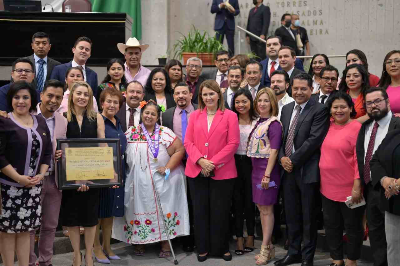 DESAIRAN DIPUTADOS DE OPOSICIÓN A PREMIO ESTATAL DE LA MUJER